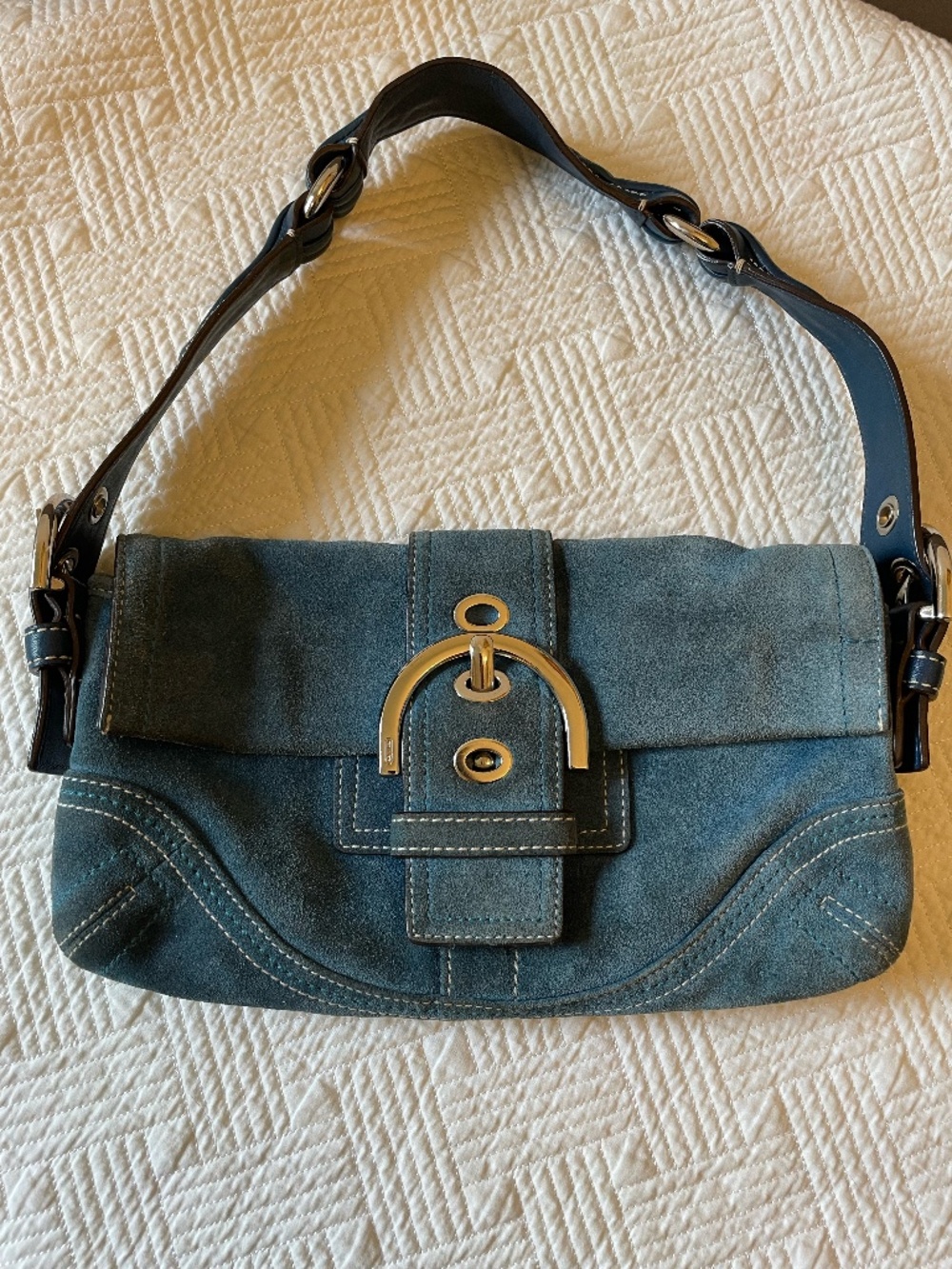 RARE Y2K Coach Vintage Soho Flap Shoulder Saddle Bag in Blue Suede No H05S-8A18